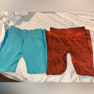 Lot of two leggings
